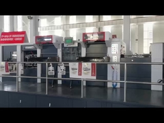 Cómo completar el estampado en caliente, el corte por inyección y la eliminación de residuos en un solo paso